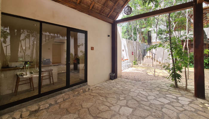 front desk in Homa Kah